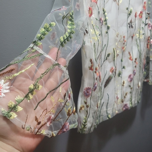 Papillon Cropped Sleeve Embroidered Blouse S - Picture 6 of 8